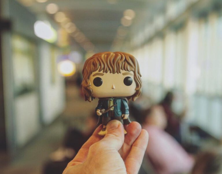 Pippin Took is ready to board for London